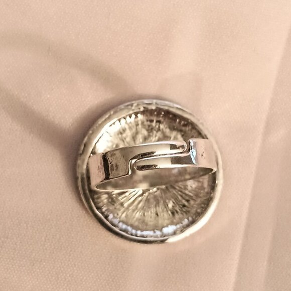 Vintage Adjustable Size 8 Silver Tone Filigree Statement Ring New in Box - Picture 2 of 4